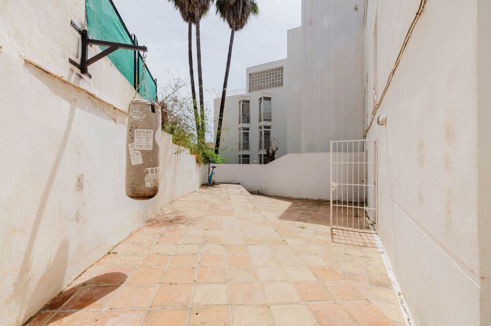 2 Zimmer Apartment zu verkaufen in Fuengirola mit Pool Garage - 265.000 € (Ref: 9796196)