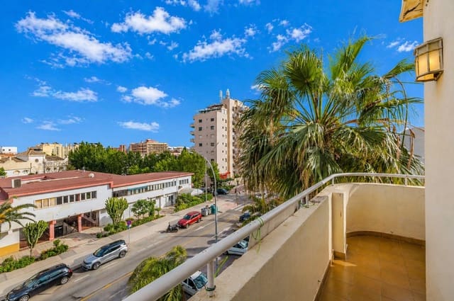 2 soverom Penthouse til salgs i Torremolinos med svømmebasseng garasje - € 550 000 (Ref: 9796198)