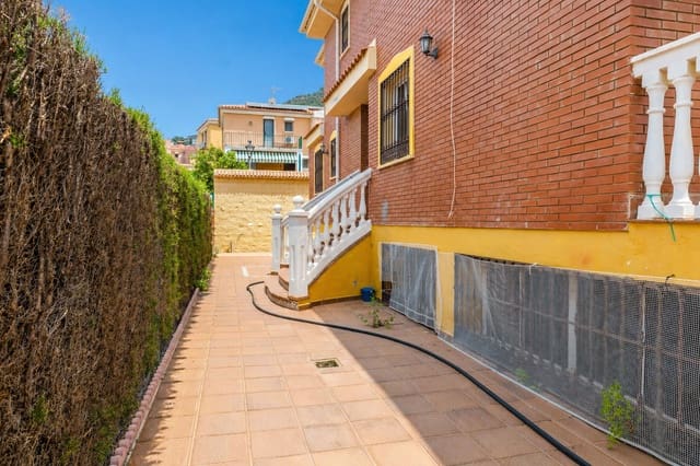 3 sovrum Villa till salu i Alhaurín de la Torre med garage - 599 000 € (Ref: 9807650)
