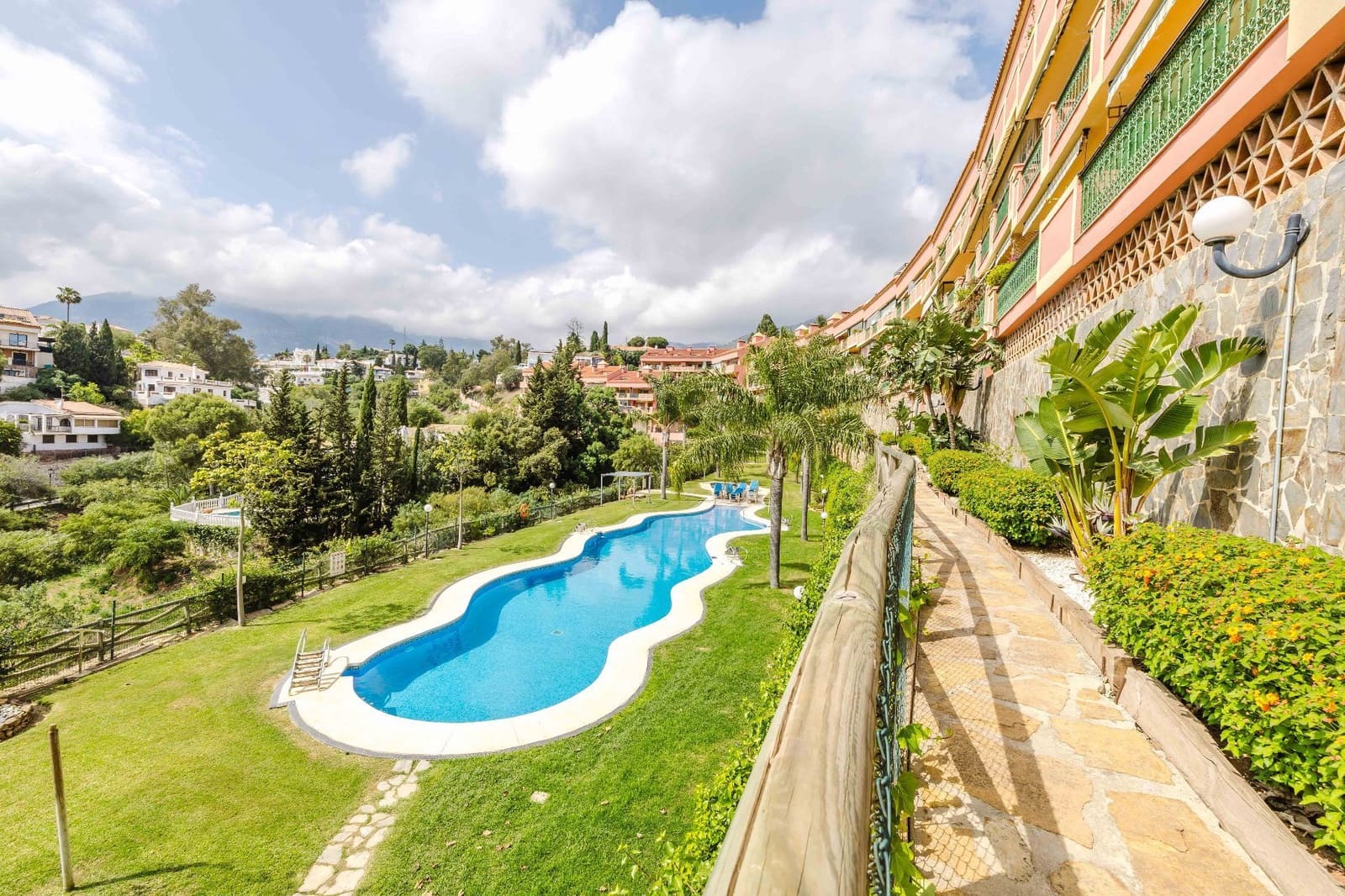 3 slaapkamer Penthouse te koop in Fuengirola met zwembad garage - € 636.300 (Ref: 9819894)