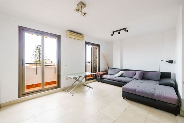 4 soveværelse Semi-Rækkehus til salg i Málaga by med swimmingpool garage - € 575.000 (Ref: 9824676)
