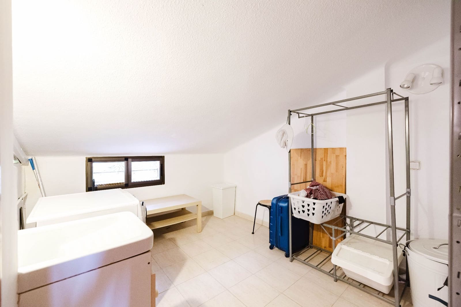4 soveværelse Semi-Rækkehus til salg i Malaga by med swimmingpool garage - € 575.000 (Ref: 9824676)
