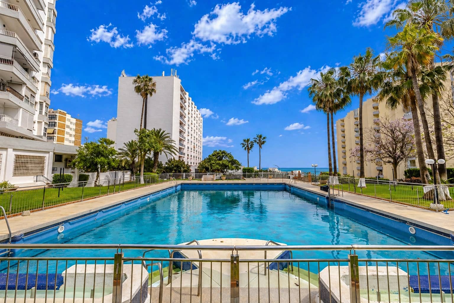 3 soverom Leilighet til salgs i Benalmadena med svømmebasseng garasje - € 437 000 (Ref: 9824677)