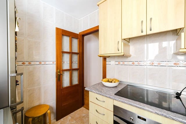 Piso de 3 habitaciones en El Palo, Málaga ciudad en venta - 319.000 € (Ref: 9824679)