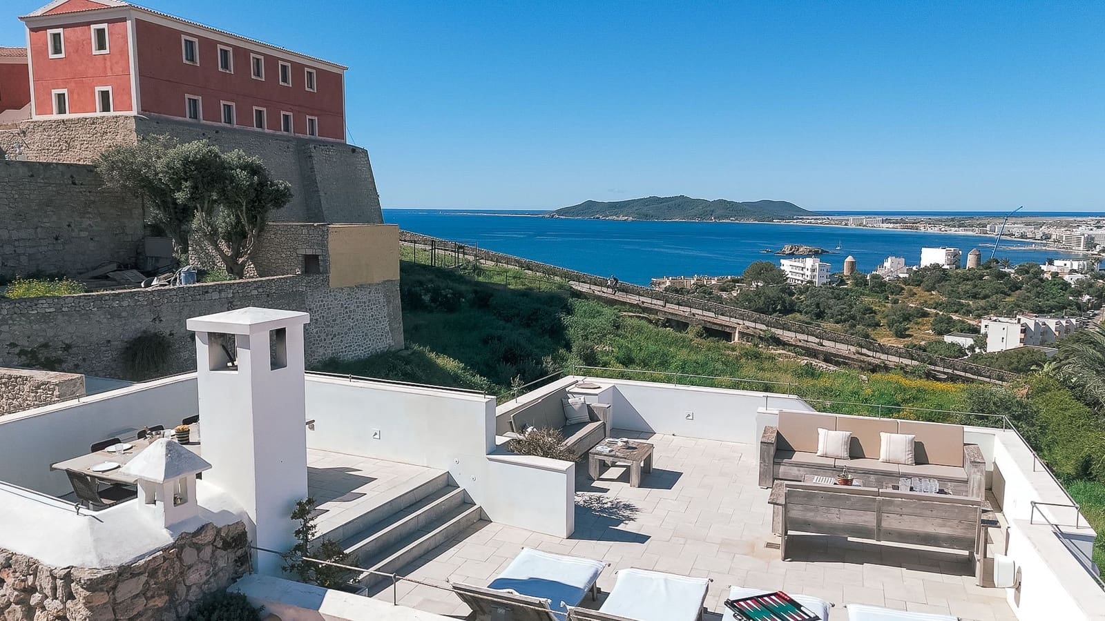 7 sypialnia Willa na sprzedaż w Miasto Ibiza / Eivissa z garażem - 10 800 000 € (Ref: 9830634)