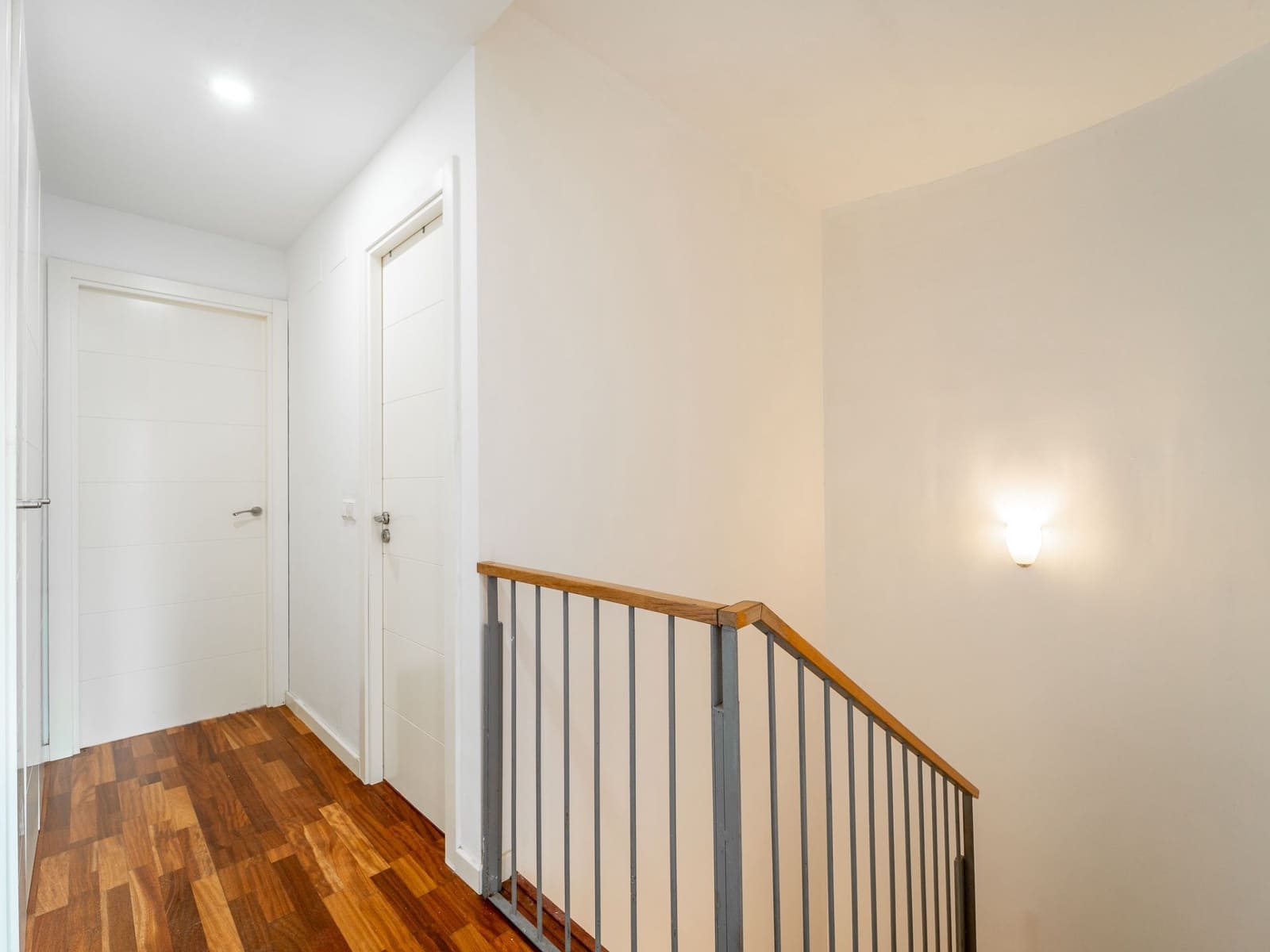 2 chambre Villa/Maison Semi-Mitoyenne à vendre à El Faro avec garage - 390 000 € (Ref: 9830635)
