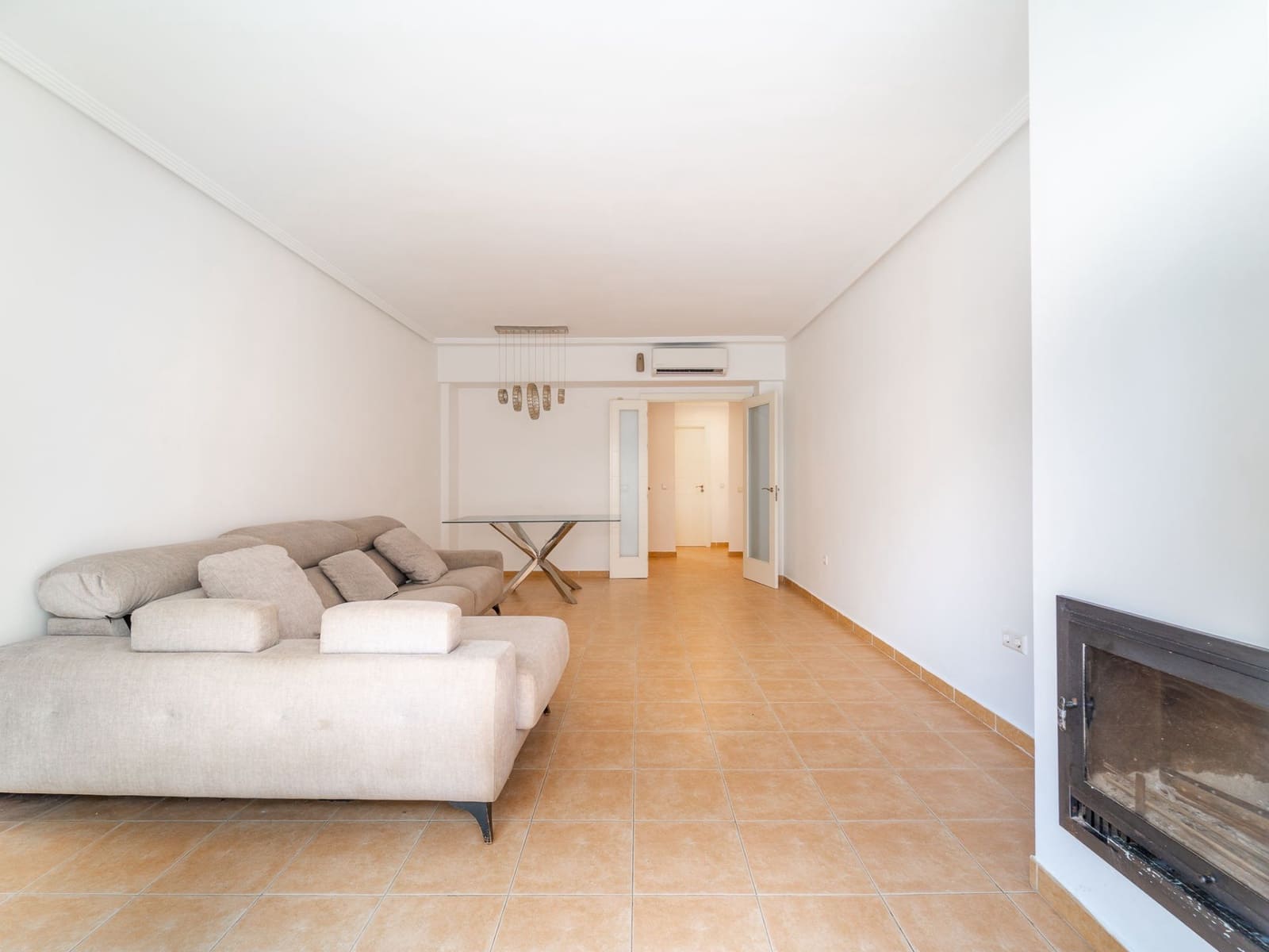 2 chambre Villa/Maison Semi-Mitoyenne à vendre à El Faro avec garage - 390 000 € (Ref: 9830635)