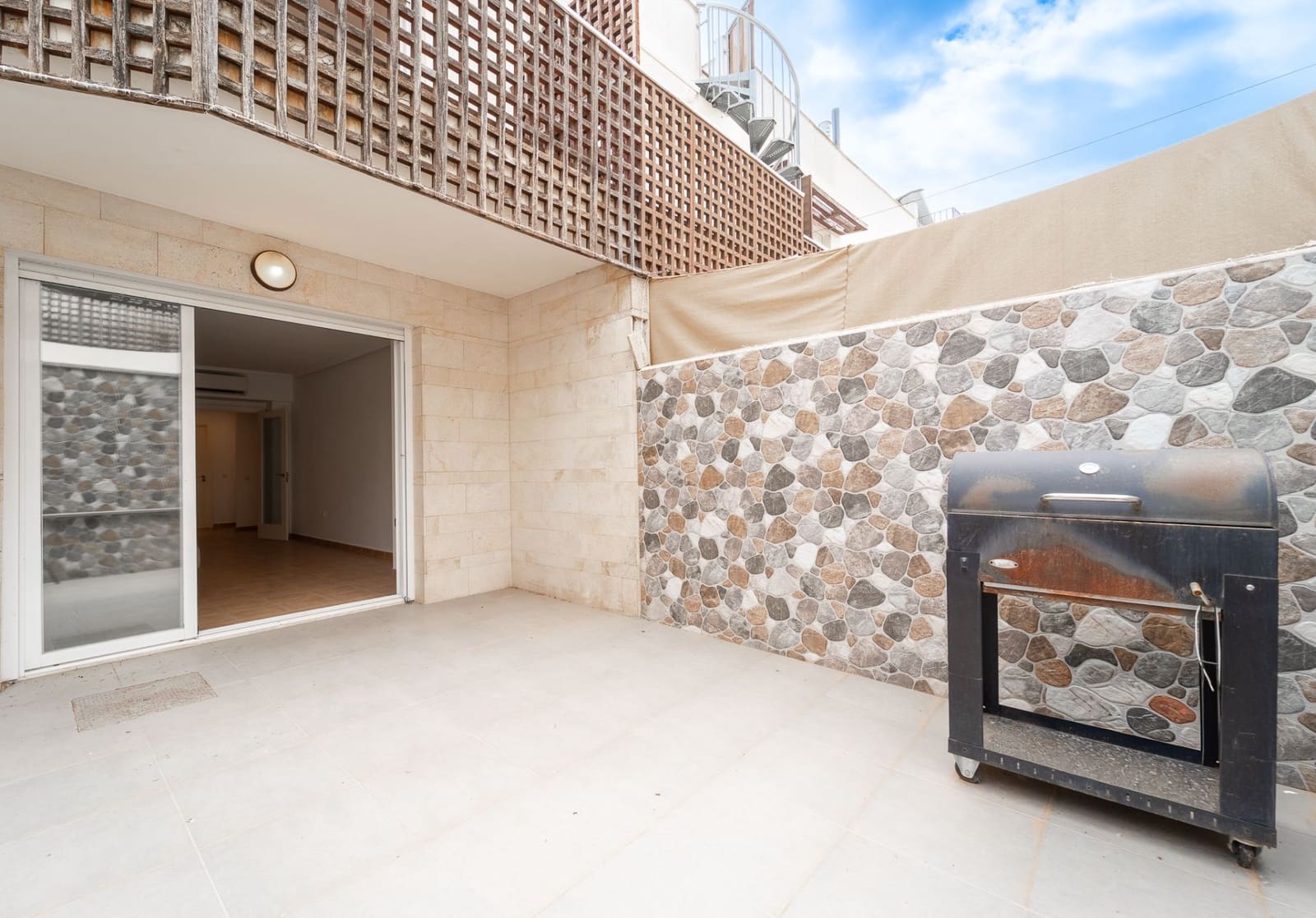 2 chambre Villa/Maison Semi-Mitoyenne à vendre à El Faro avec garage - 390 000 € (Ref: 9830635)
