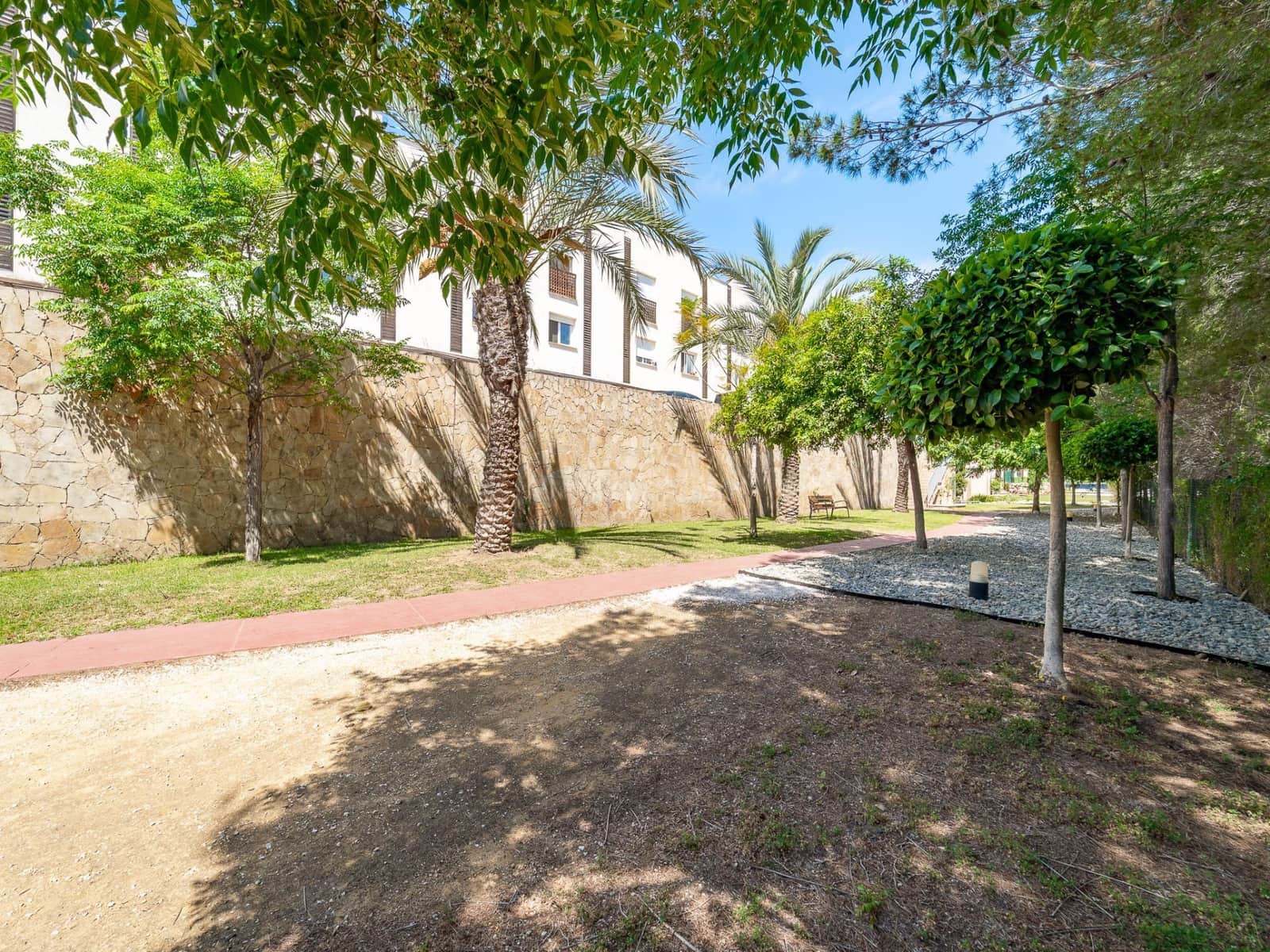2 chambre Villa/Maison Semi-Mitoyenne à vendre à El Faro avec garage - 390 000 € (Ref: 9830635)