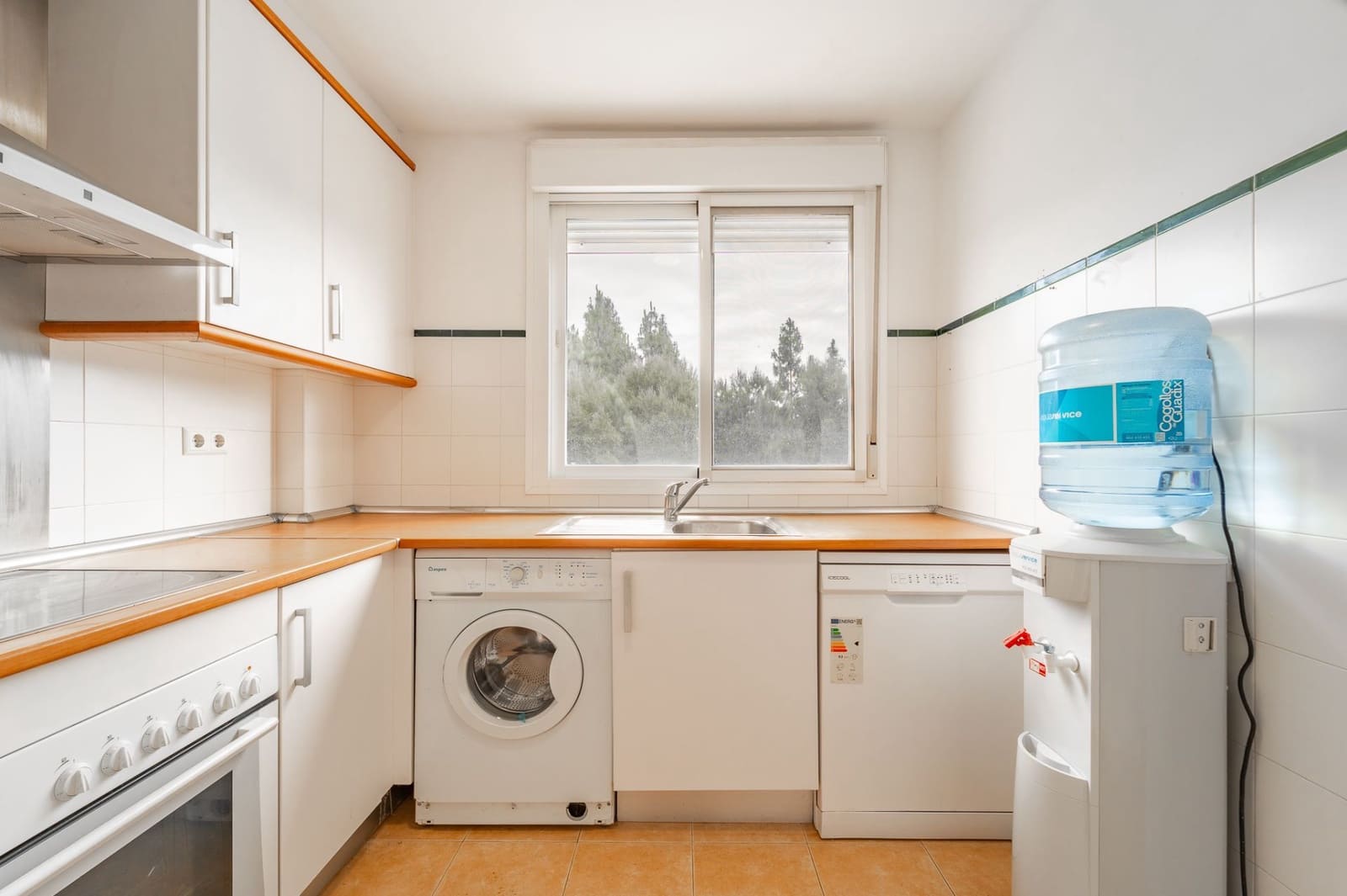 2 chambre Villa/Maison Semi-Mitoyenne à vendre à El Faro avec garage - 390 000 € (Ref: 9830635)