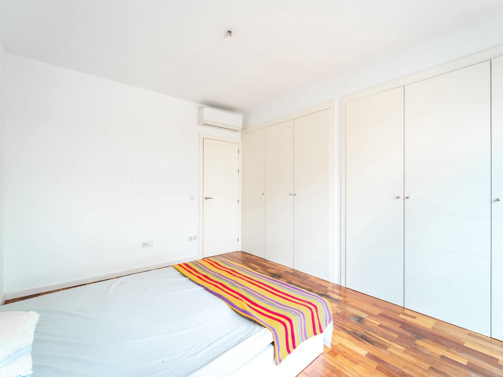 2 chambre Villa/Maison Semi-Mitoyenne à vendre à El Faro avec garage - 390 000 € (Ref: 9830635)