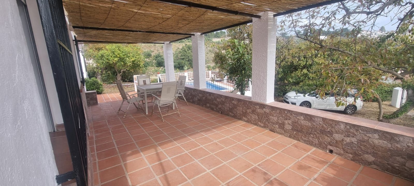 Chalet de 4 habitaciones en Frigiliana en venta - 348.000 € (Ref: 9830636)