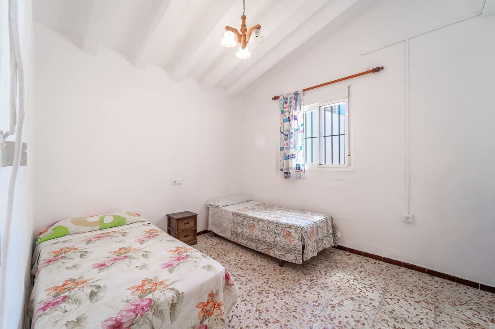Chalet de 4 habitaciones en Frigiliana en venta - 348.000 € (Ref: 9830636)