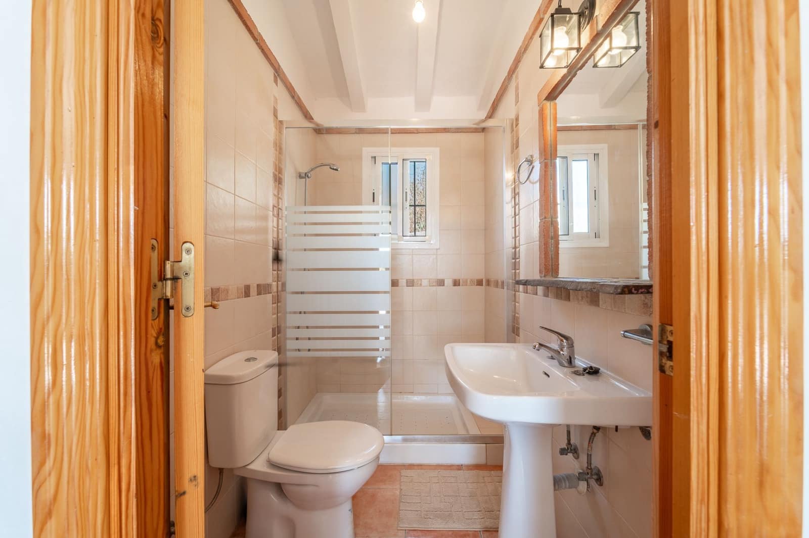 Chalet de 4 habitaciones en Frigiliana en venta - 348.000 € (Ref: 9830636)