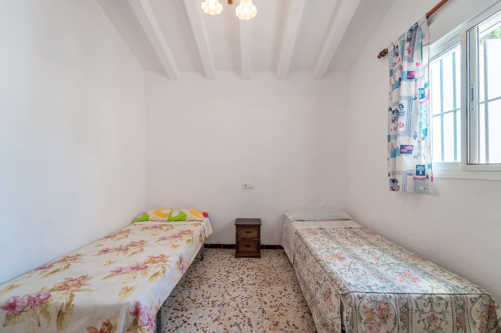 Chalet de 4 habitaciones en Frigiliana en venta - 348.000 € (Ref: 9830636)