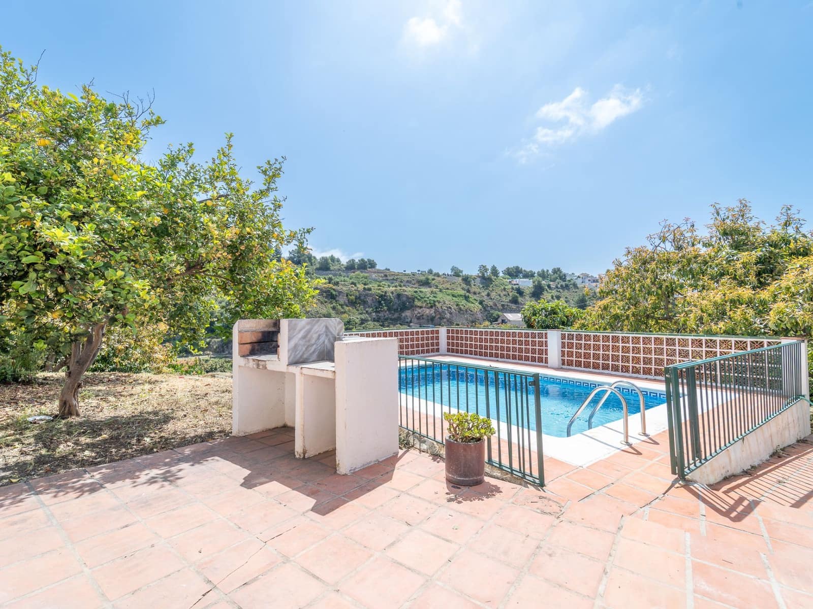 Chalet de 4 habitaciones en Frigiliana en venta - 348.000 € (Ref: 9830636)