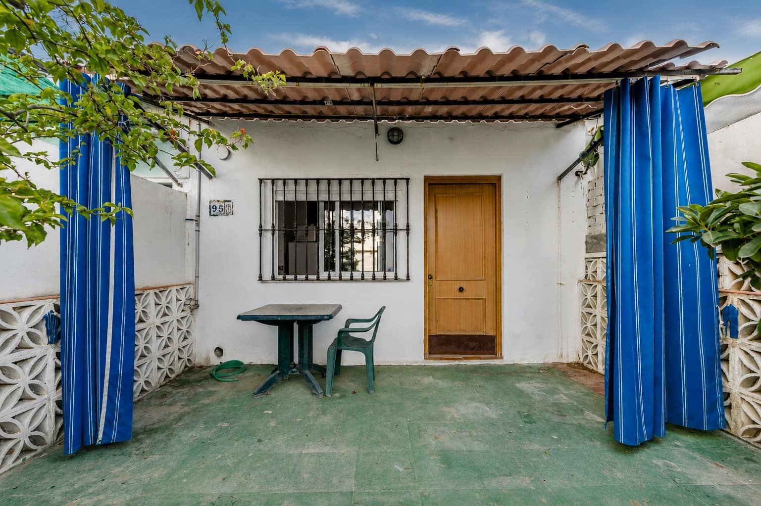 Flat for sale in Torremolinos - € 140,000 (Ref: 9844822)