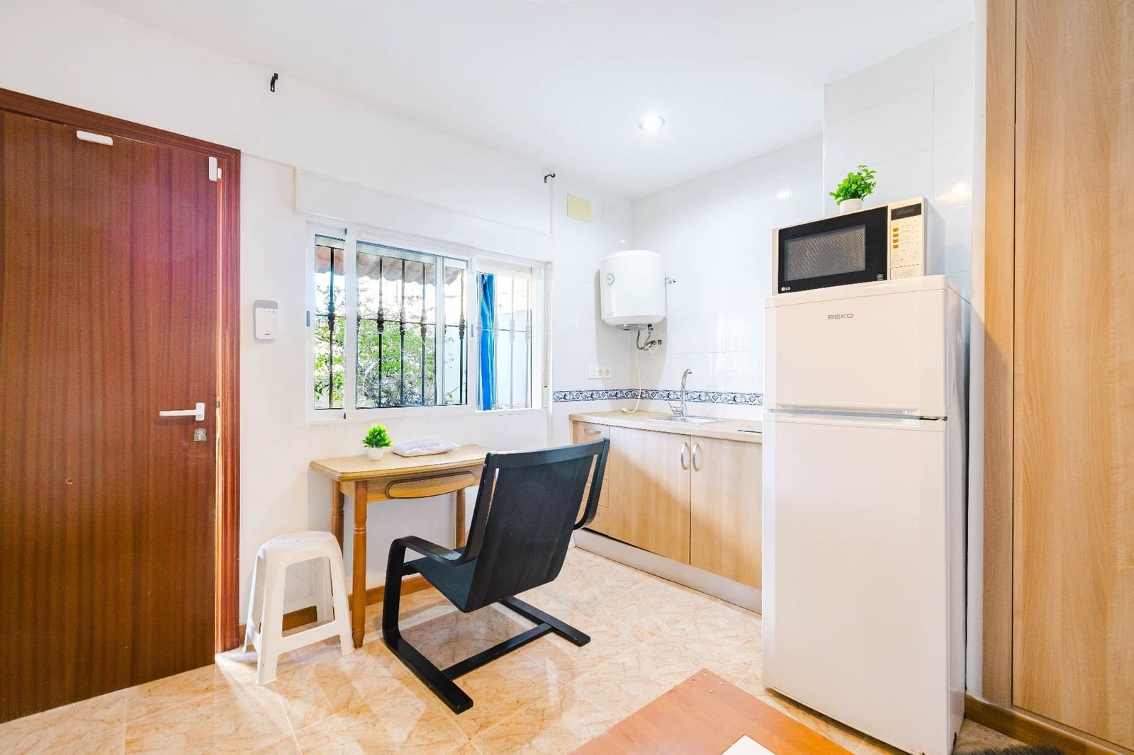 Flat for sale in Torremolinos - € 140,000 (Ref: 9844822)