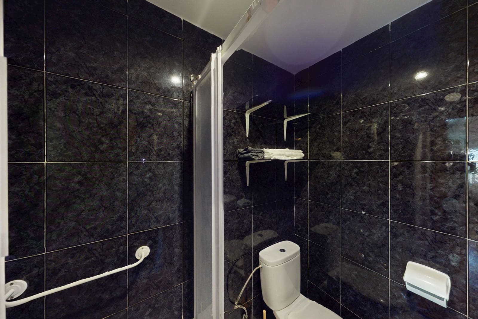 Flat for sale in Torremolinos - € 140,000 (Ref: 9844822)