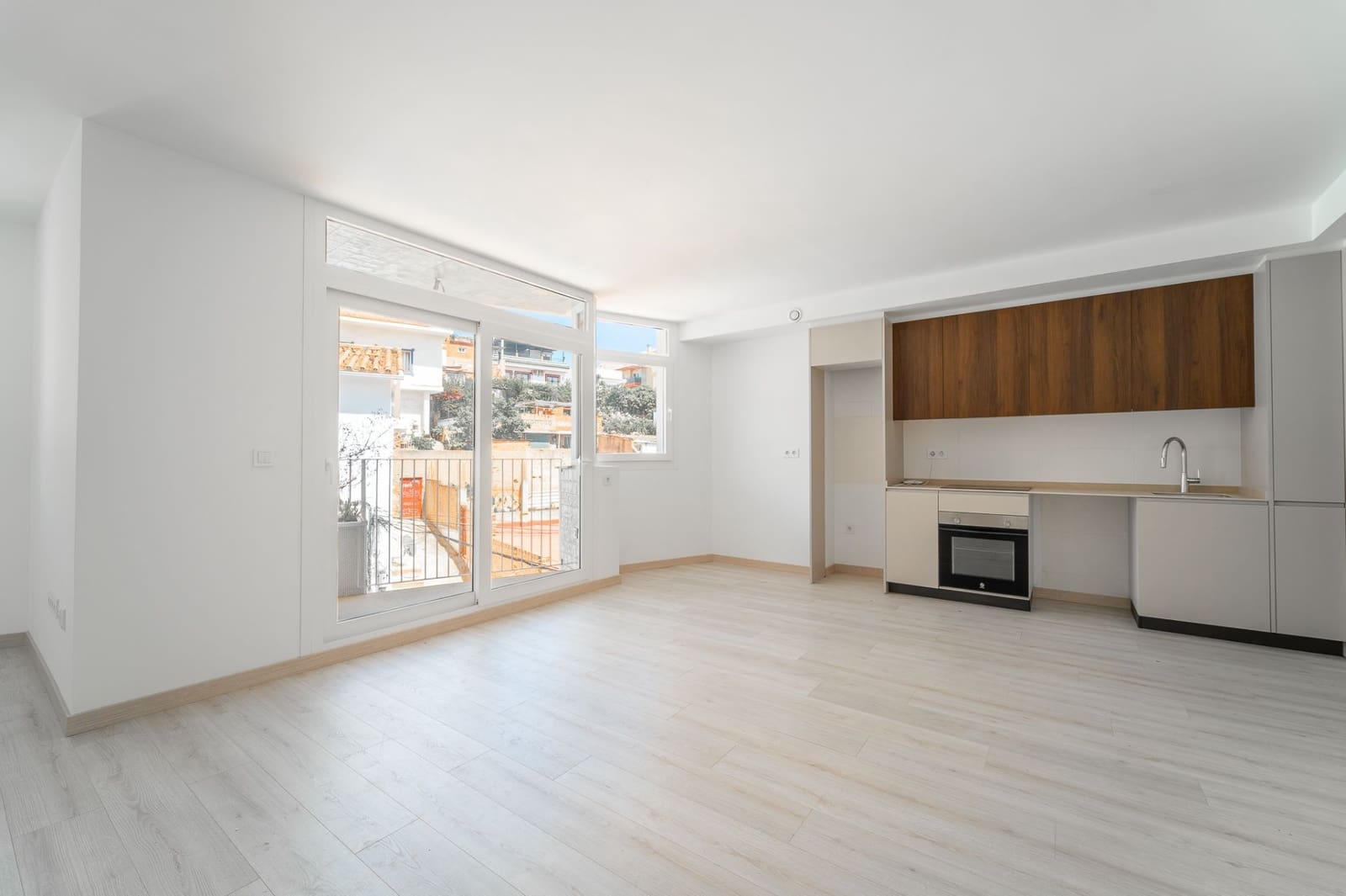 2 bedroom Flat for sale in Arroyo de la Miel with garage - € 338,000 (Ref: 9844824)