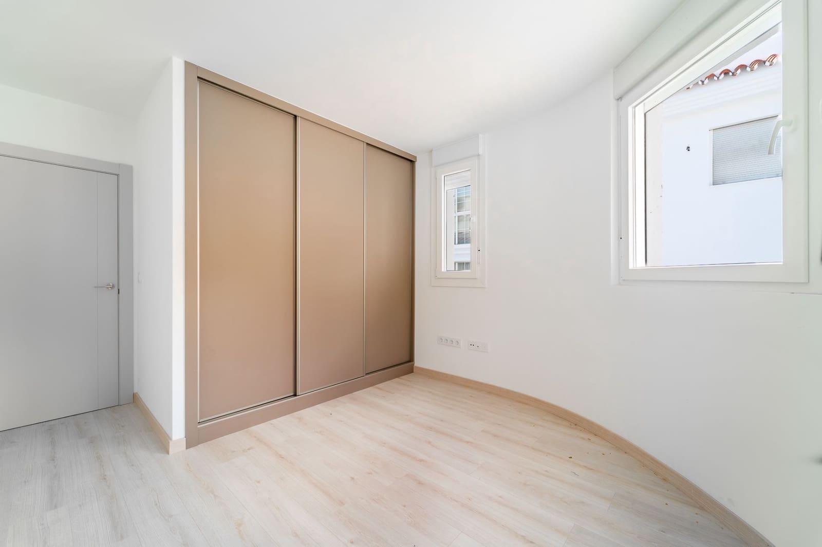 2 bedroom Flat for sale in Arroyo de la Miel with garage - € 338,000 (Ref: 9844824)