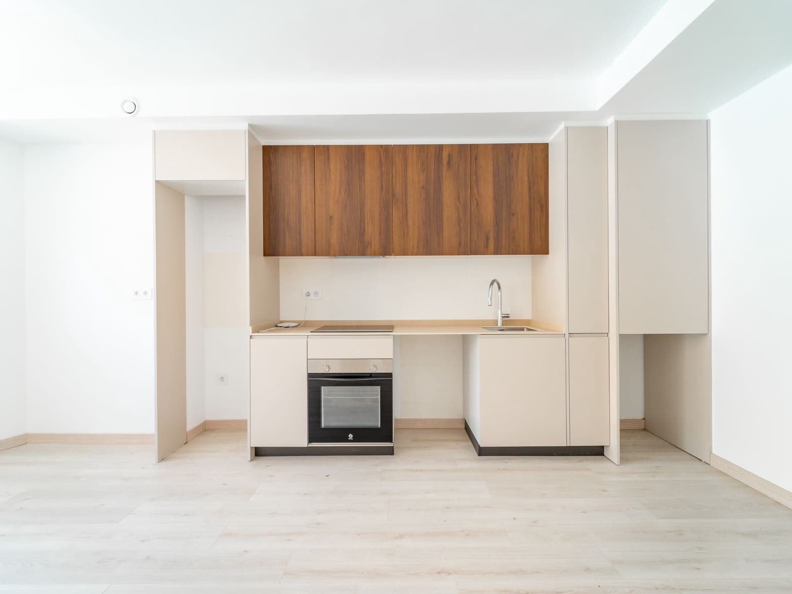 2 bedroom Flat for sale in Arroyo de la Miel with garage - € 338,000 (Ref: 9844824)