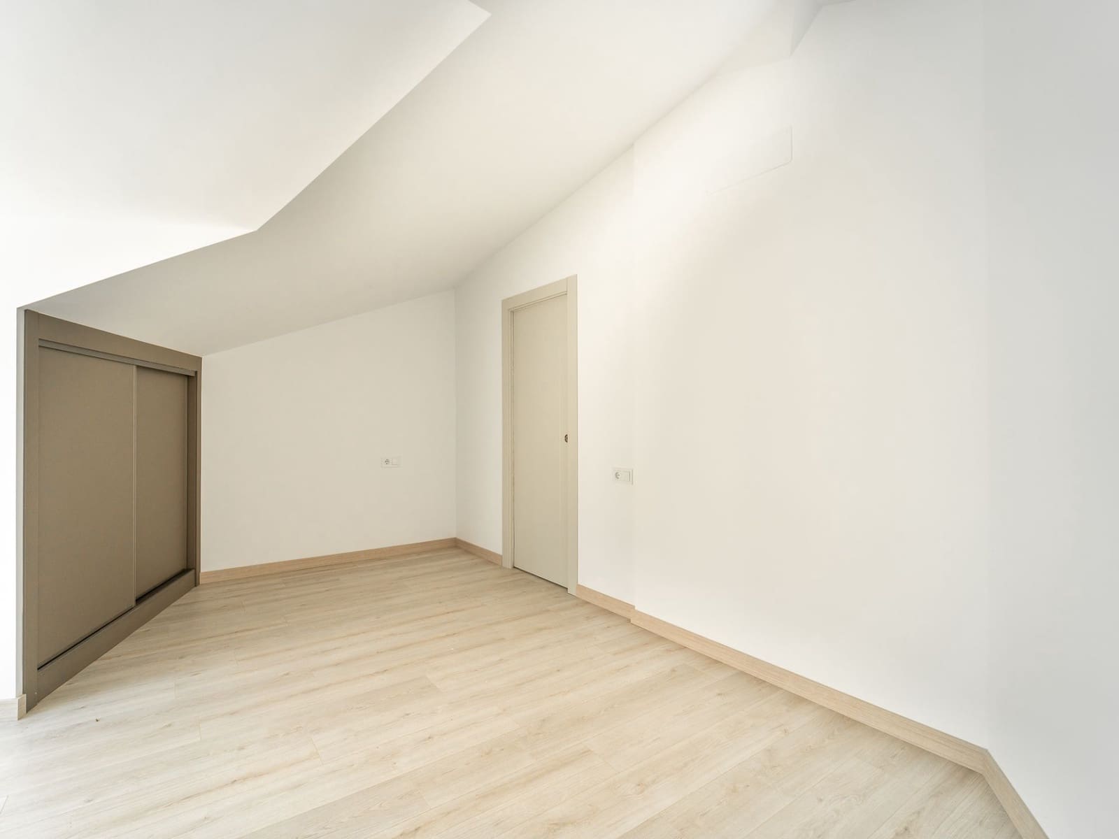 2 bedroom Flat for sale in Arroyo de la Miel with garage - € 338,000 (Ref: 9844824)