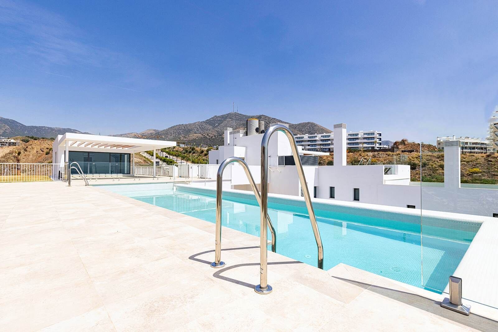 2 soveværelse Lejlighed til salg i Fuengirola med swimmingpool garage - € 575.000 (Ref: 9844826)