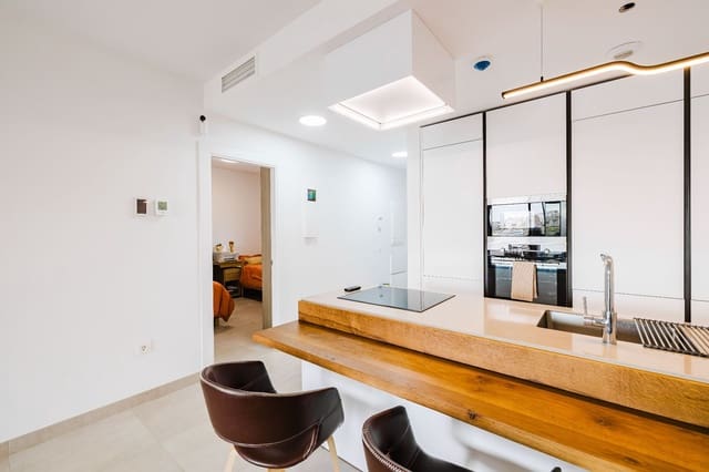 Piso de 2 habitaciones en Fuengirola en venta con piscina garaje - 610.000 € (Ref: 9851041)