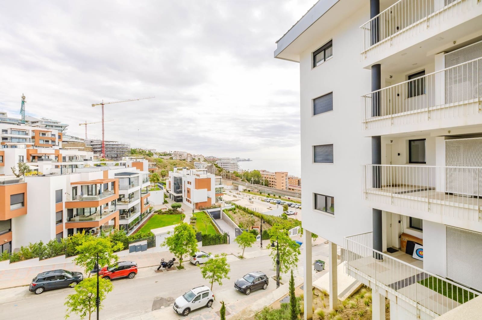 Piso de 2 habitaciones en Fuengirola en venta con piscina garaje - 610.000 € (Ref: 9851041)