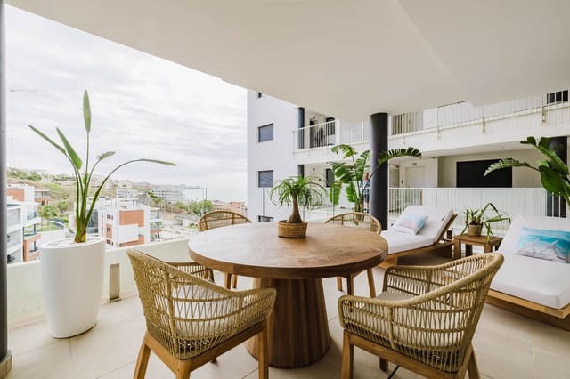 2 bedroom Flat for sale in Fuengirola with pool garage - € 595,000 (Ref: 9851041)