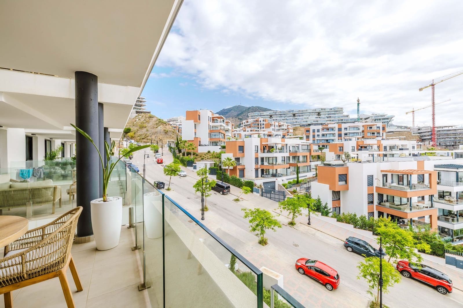 Piso de 2 habitaciones en Fuengirola en venta con piscina garaje - 610.000 € (Ref: 9851041)