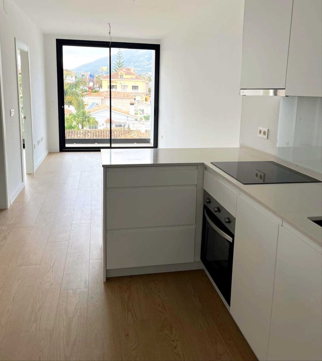 2 soveværelse Lejlighed til salg i Fuengirola - € 330.000 (Ref: 9851042)