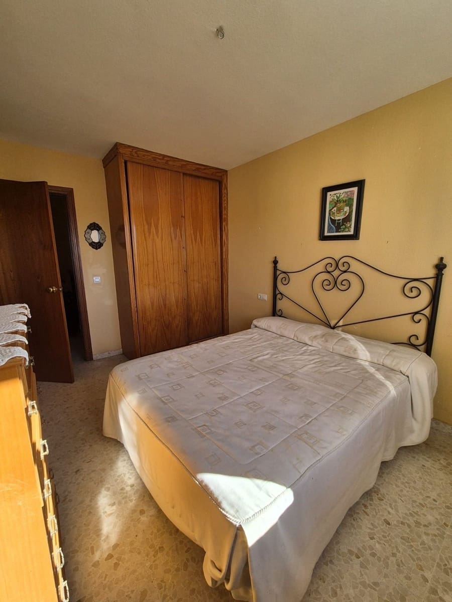 3 bedroom Semi-detached Villa for sale in Velez-Malaga - € 390,000 (Ref: 9851044)
