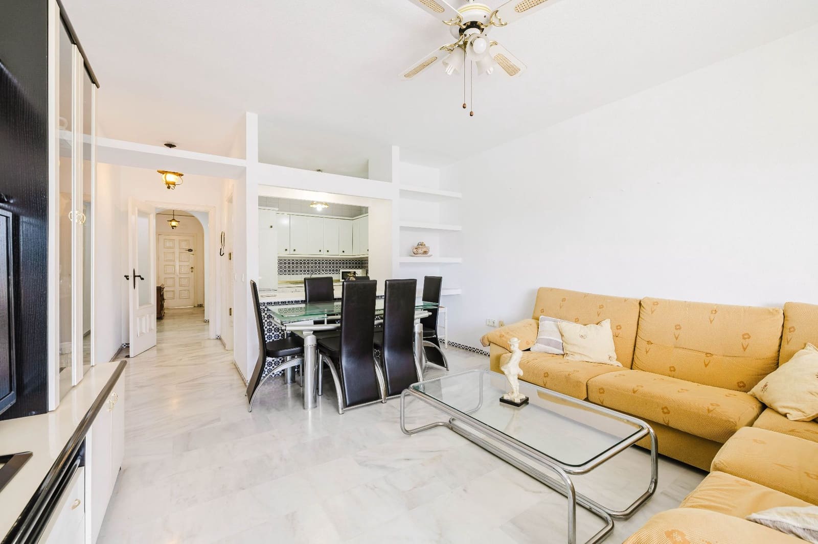 3 makuuhuone Asunto myytävänä paikassa Fuengirola mukana uima-altaan - 625 000 € (Ref: 9854891)