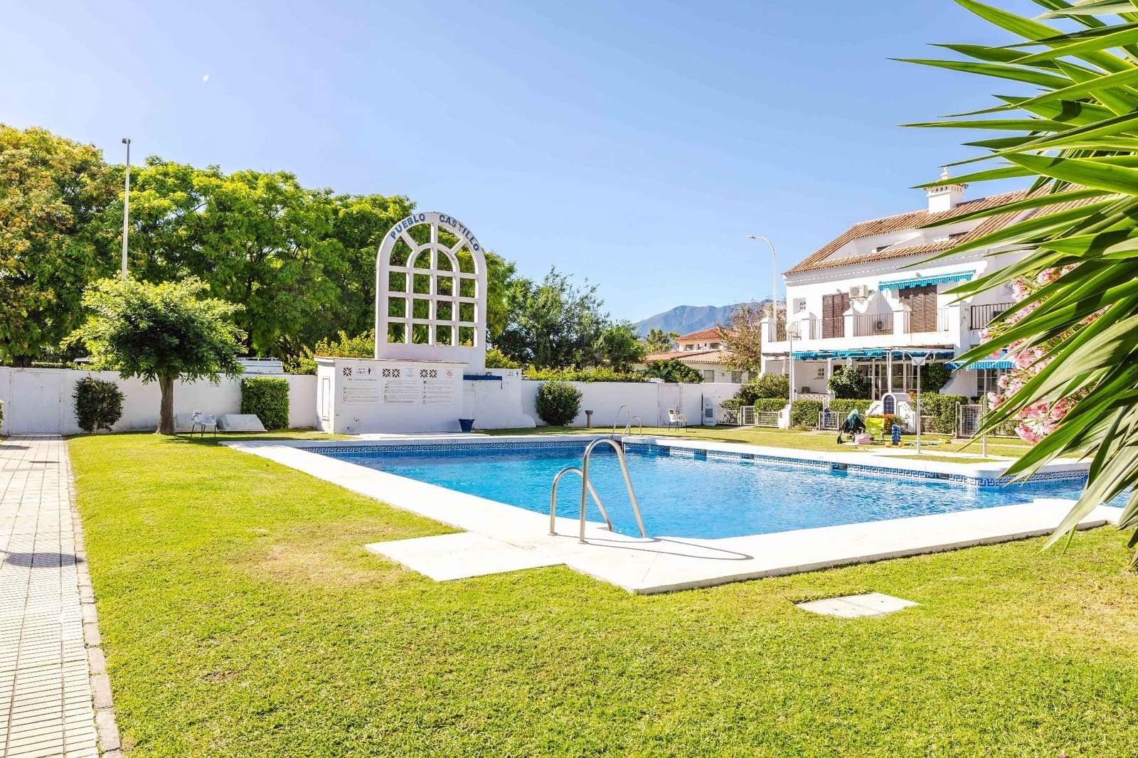 3 makuuhuone Asunto myytävänä paikassa Fuengirola mukana uima-altaan - 625 000 € (Ref: 9854891)