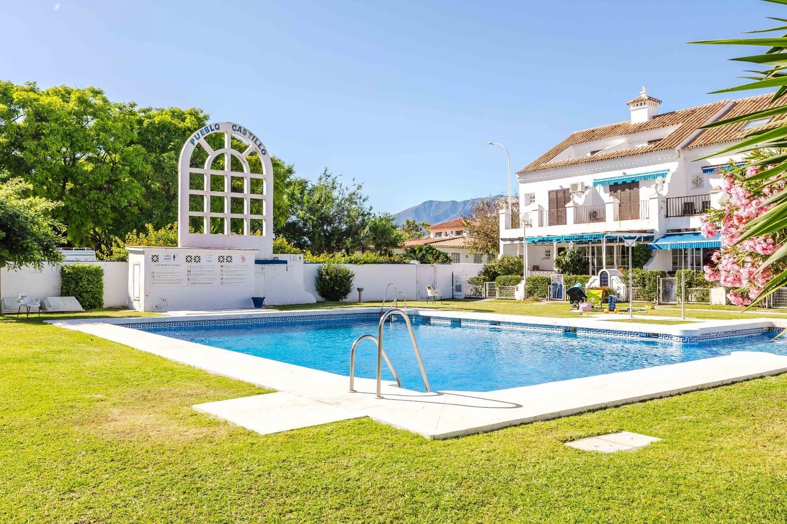 3 makuuhuone Asunto myytävänä paikassa Fuengirola mukana uima-altaan - 625 000 € (Ref: 9854891)