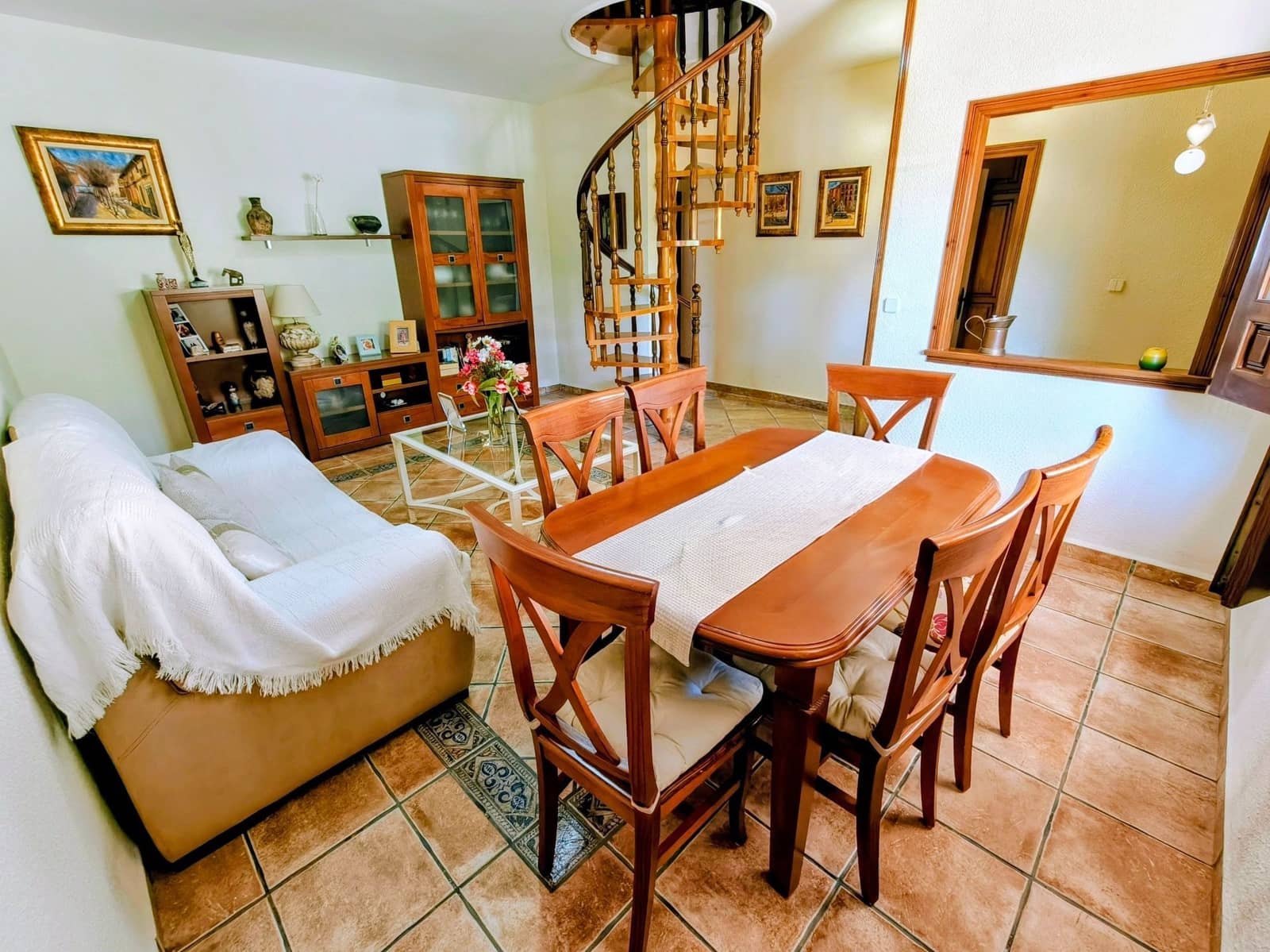 4 sypialnia Willa na sprzedaż w Miasto Malaga - 627 000 € (Ref: 9859066)