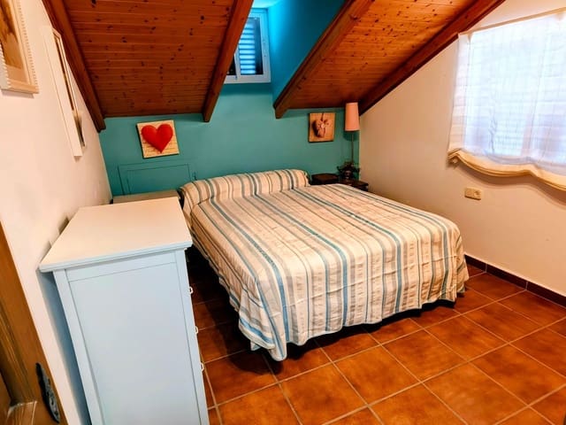 4 sypialnia Willa na sprzedaż w Miasto Málaga - 627 000 € (Ref: 9859066)
