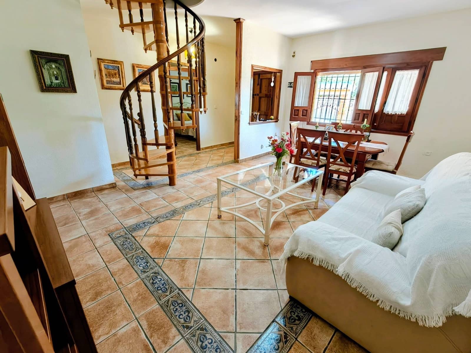 4 sypialnia Willa na sprzedaż w Miasto Malaga - 627 000 € (Ref: 9859066)