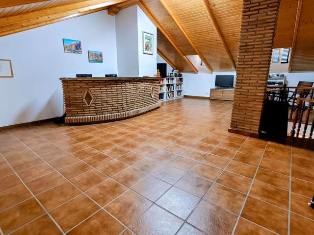 4 sypialnia Willa na sprzedaż w Miasto Málaga - 627 000 € (Ref: 9859066)