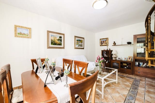 4 sovrum Villa till salu i Málaga stad - 615 000 € (Ref: 9859066)