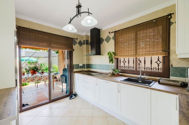 4 chambre Villa/Maison à vendre à Casabermeja avec garage - 499 000 € (Ref: 9861524)