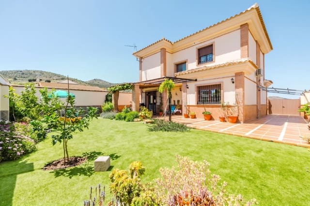 4 chambre Villa/Maison à vendre à Casabermeja avec garage - 499 000 € (Ref: 9861524)