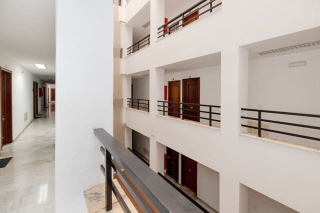 1 sovrum Lägenhet till salu i Torremolinos med garage - 155 000 € (Ref: 9861525)