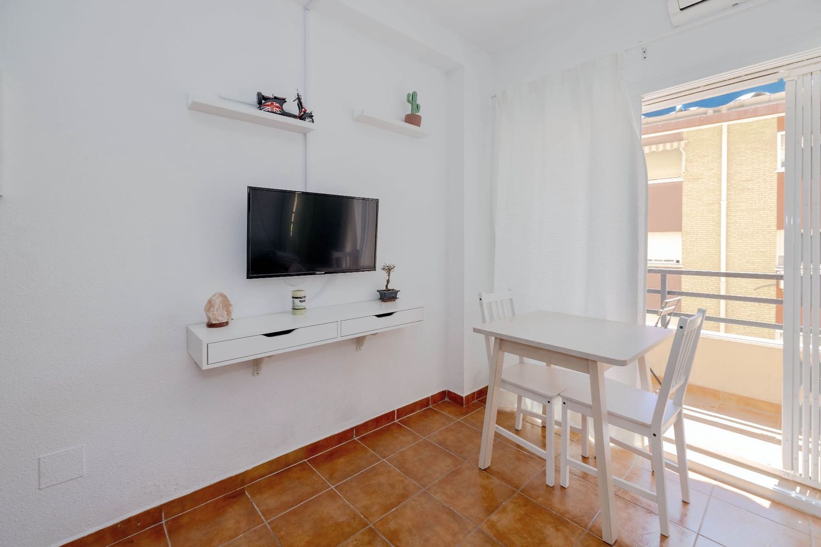 1 sovrum Lägenhet till salu i Torremolinos med garage - 155 000 € (Ref: 9861525)