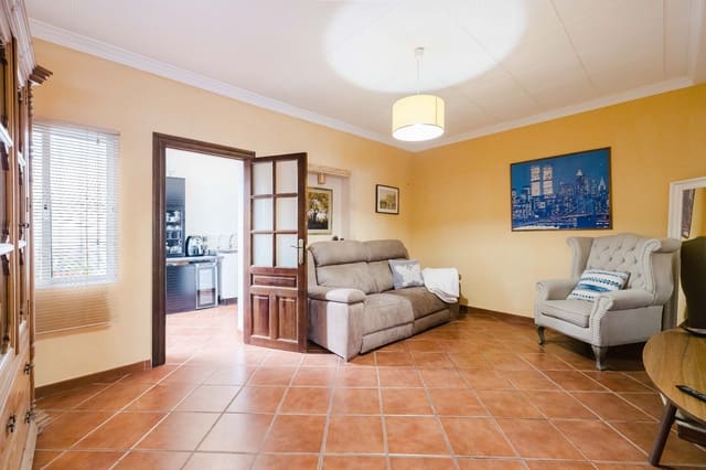 4 soveværelse Semi-Rækkehus til salg i Marbella - € 599.000 (Ref: 9864019)