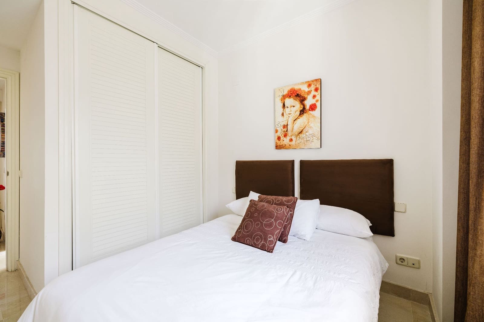 2 bedroom Flat for sale in La Cala de Mijas with pool garage - € 300,000 (Ref: 9864021)