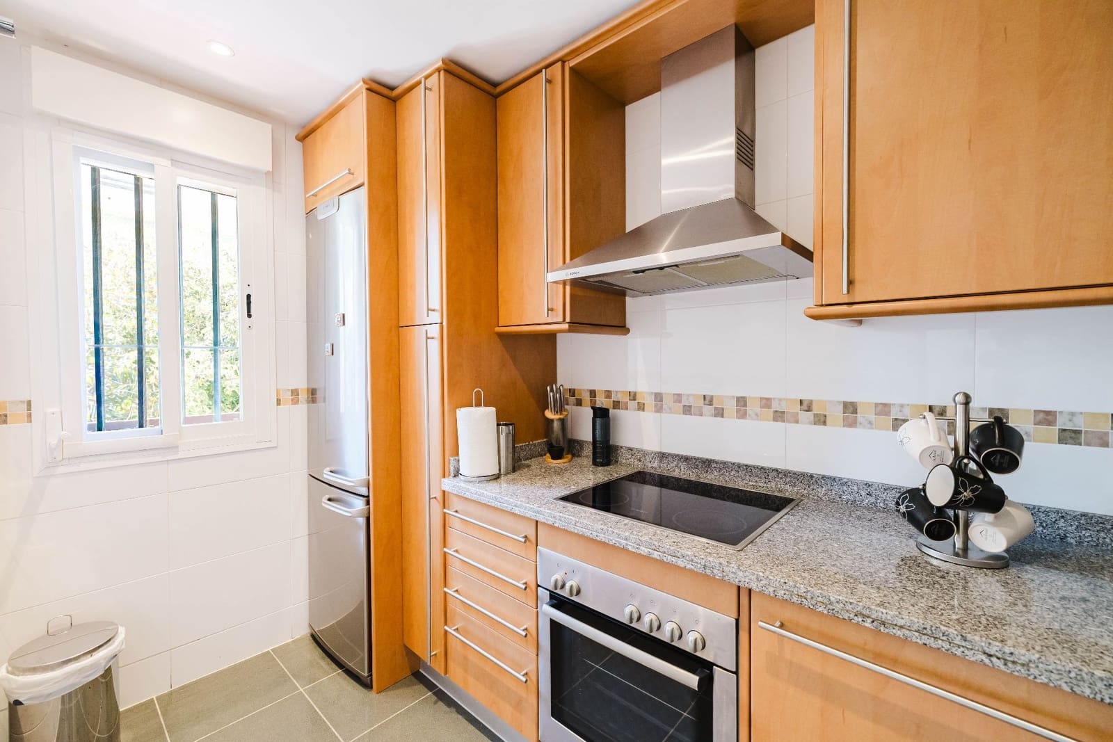2 bedroom Flat for sale in La Cala de Mijas with pool garage - € 300,000 (Ref: 9864021)