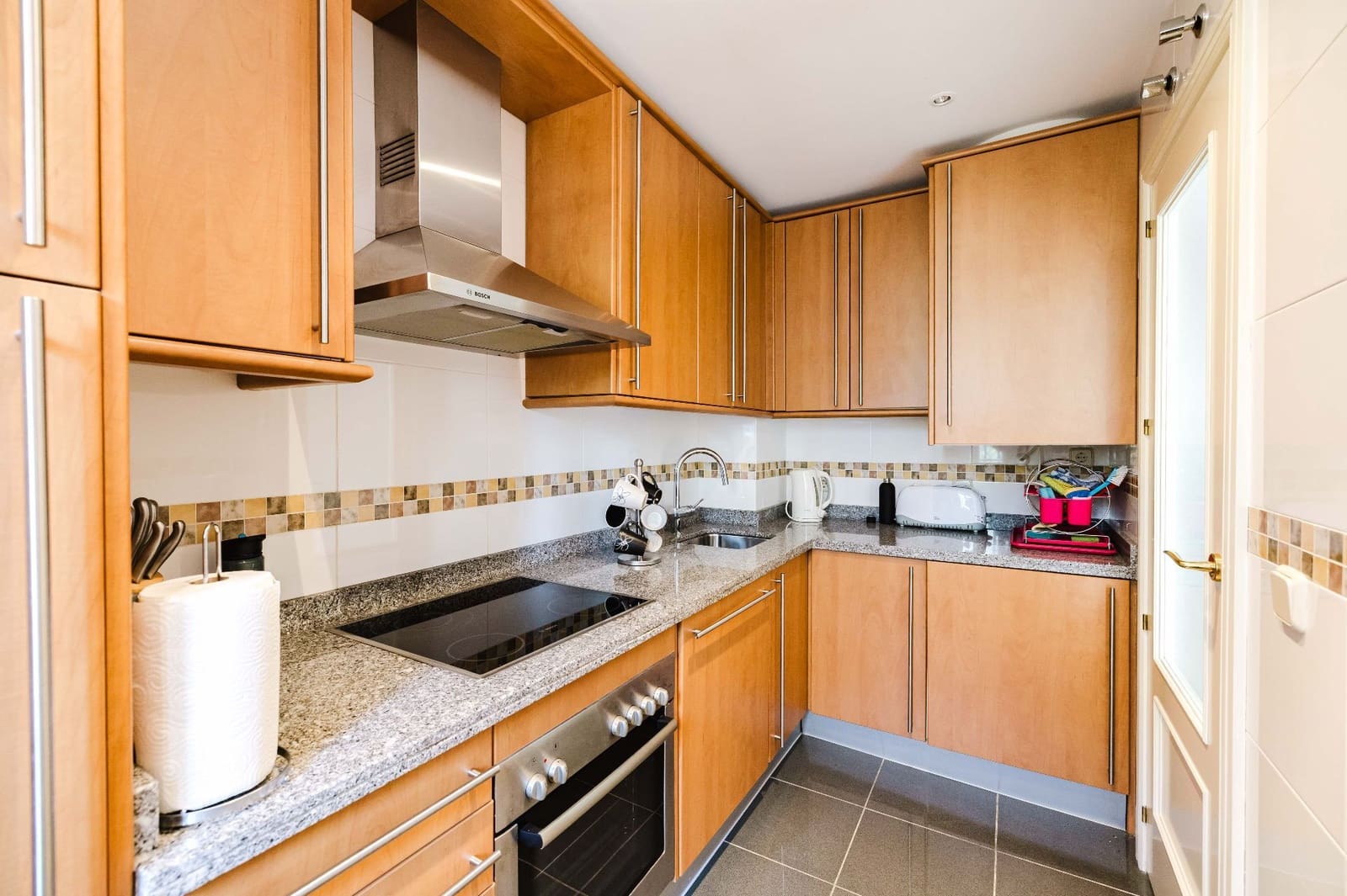 2 bedroom Flat for sale in La Cala de Mijas with pool garage - € 300,000 (Ref: 9864021)